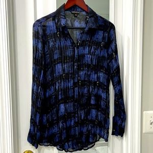 Rock and Republic buttoned down shirt